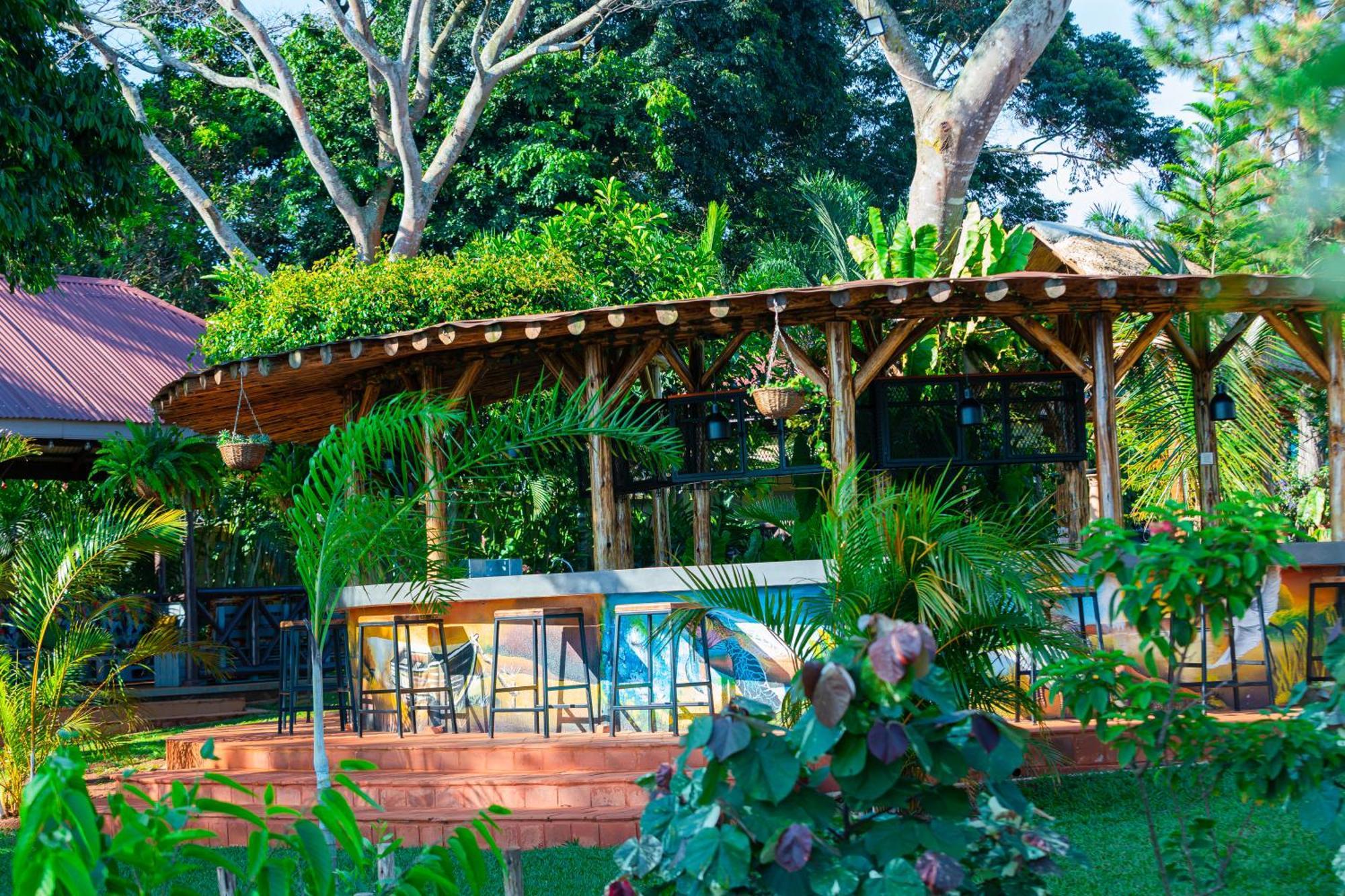 The Lakeside Entebbe Bagian luar foto