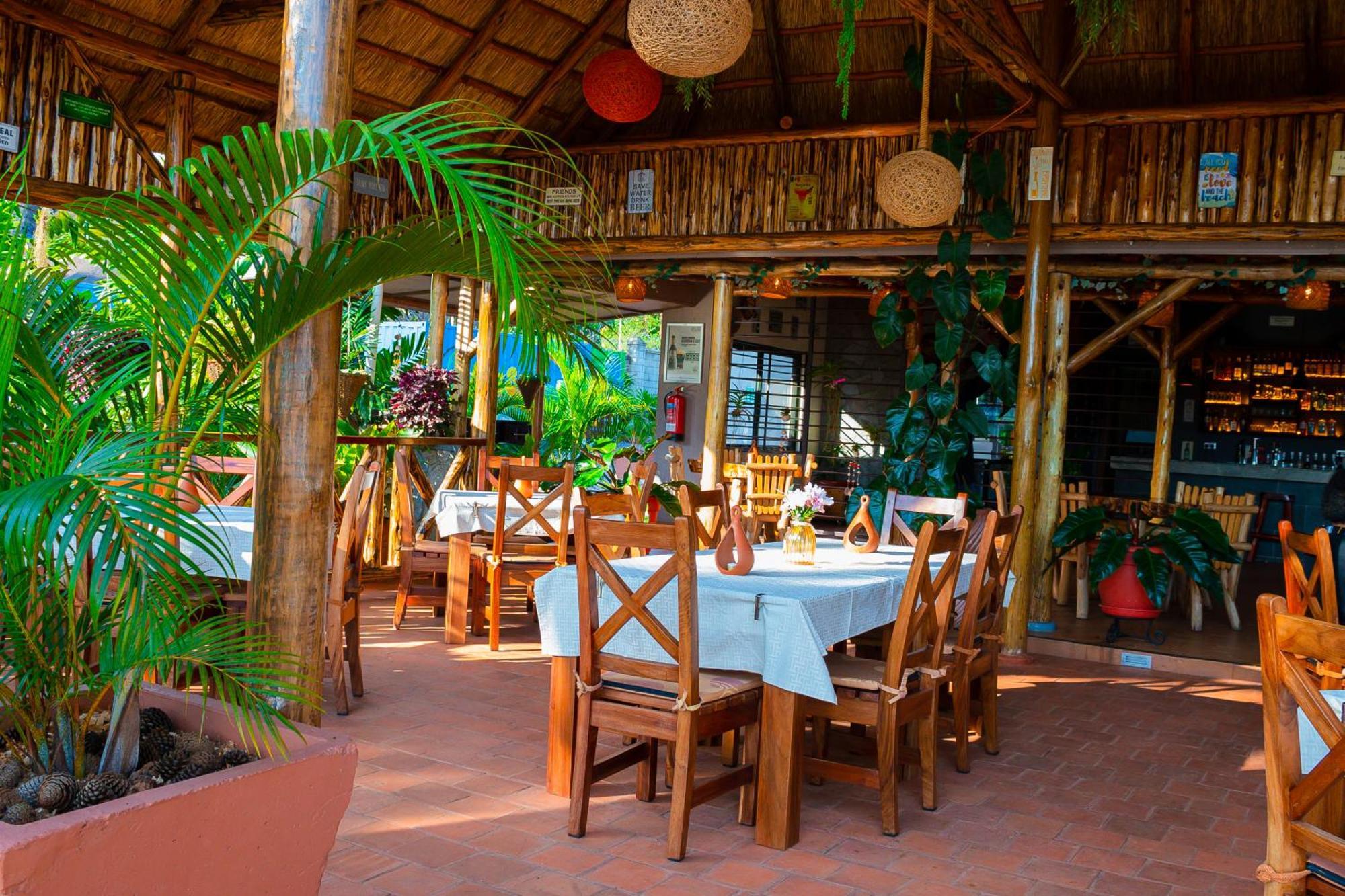 The Lakeside Entebbe Bagian luar foto