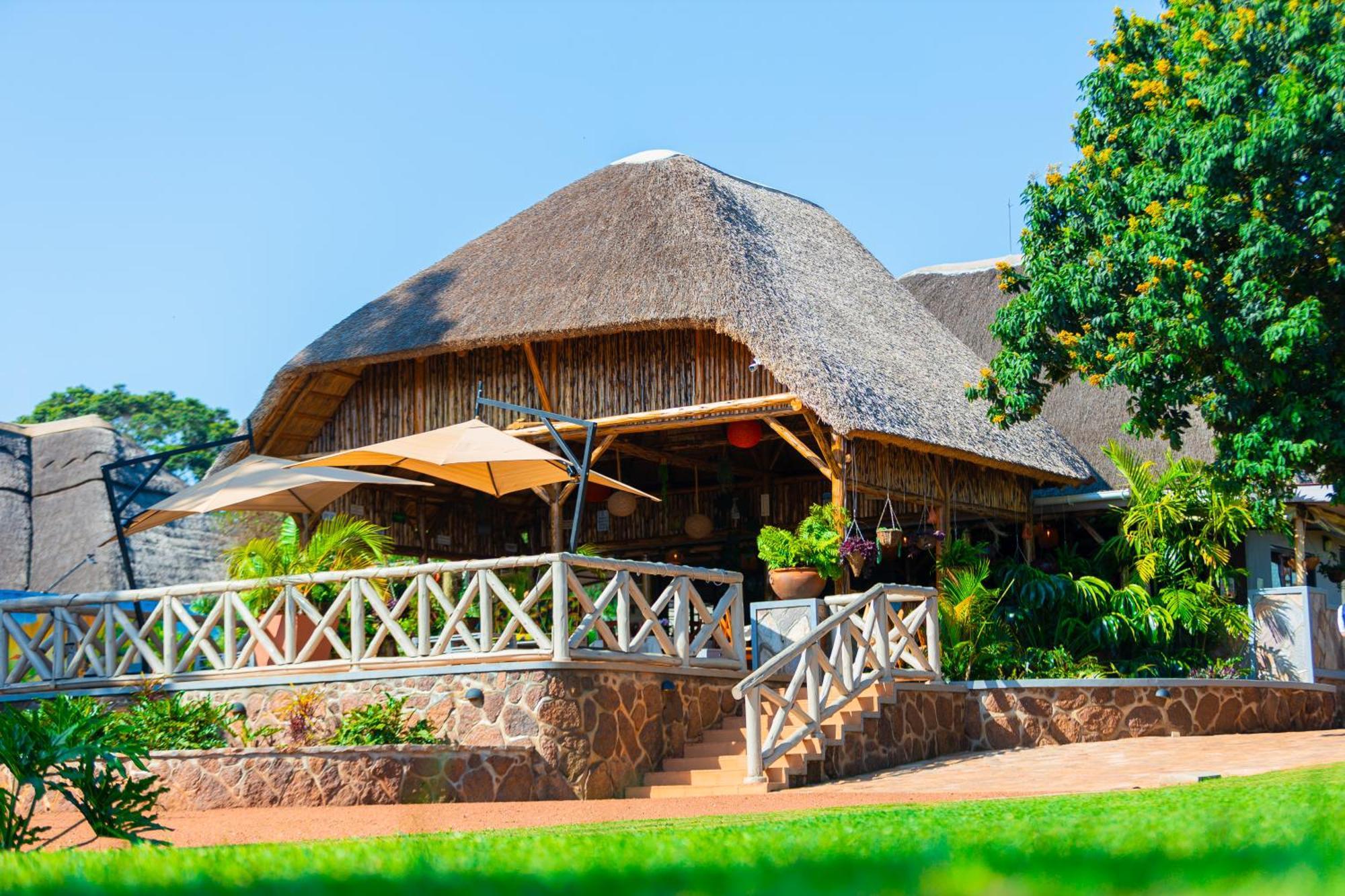The Lakeside Entebbe Bagian luar foto